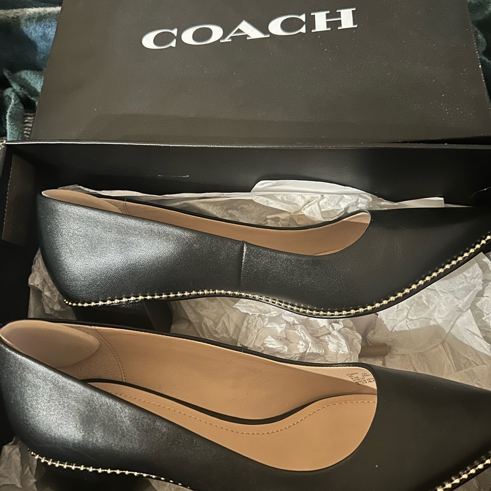 Coach Willa Black Leather Low Block Heel Pumps with Gold Beaded Trim-8.5 - Picture 2 of 11